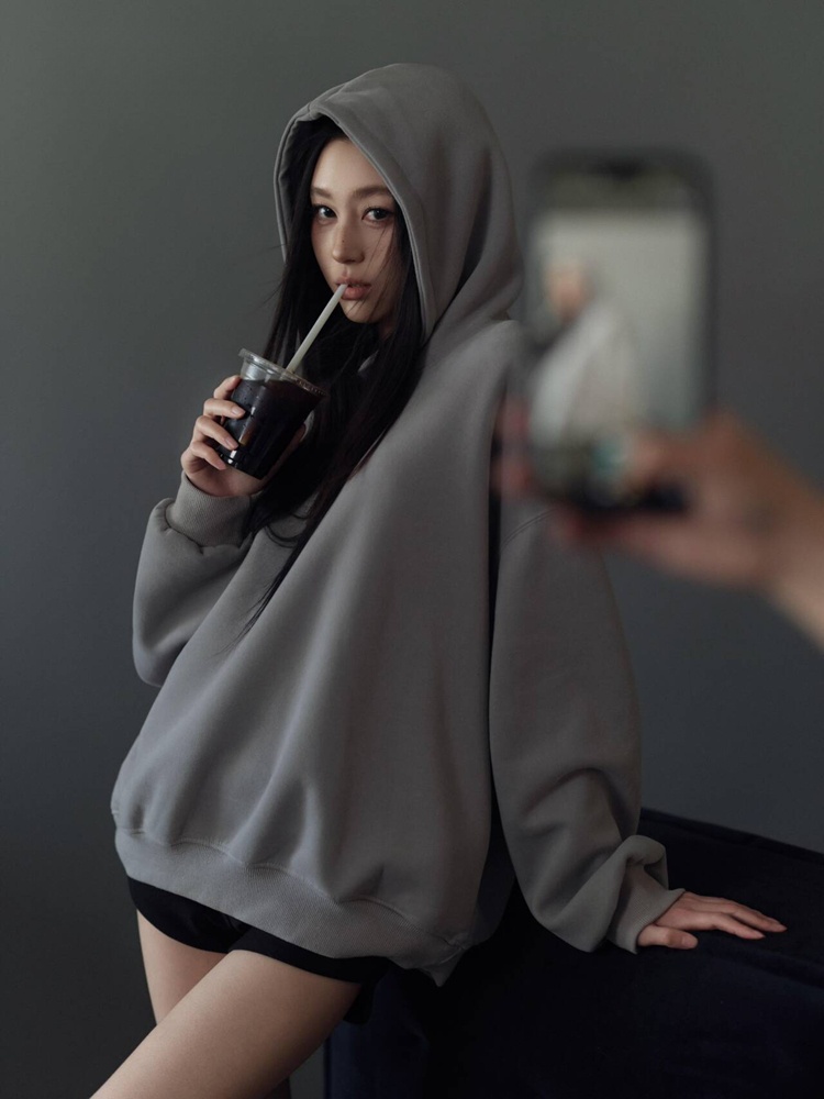 Gray Mood Portrait Theme Photo - огляд і ціна Ethnic Fashion Photography