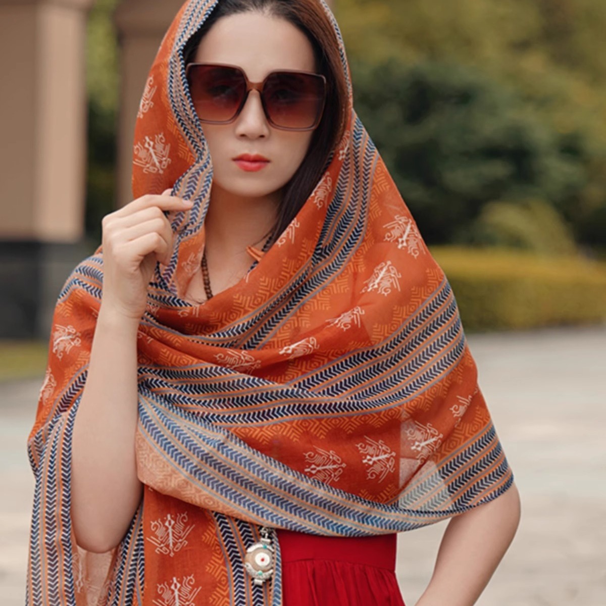 Travel Photography, Thin Sprin - огляд і ціна Ethnic Fashion Photography
